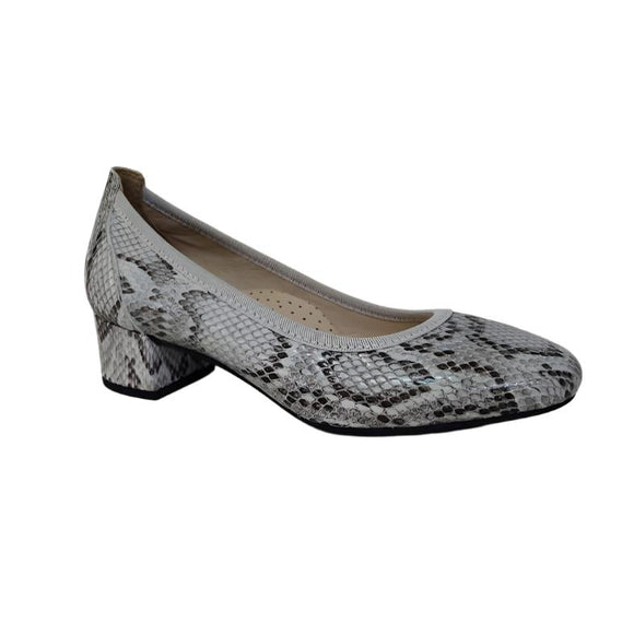 Via Veneto Court shoe with small block heel - snake print