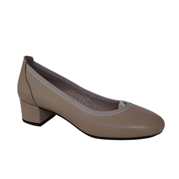 Via Veneto Court shoe with small block heel - taupe