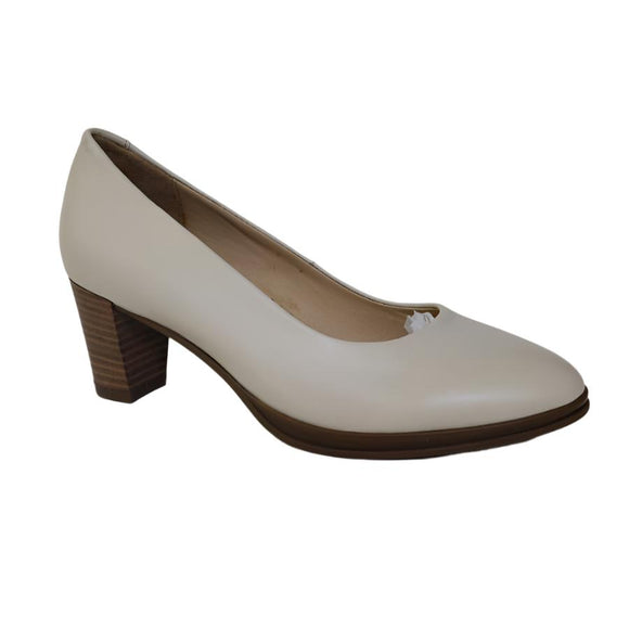 Via Veneto Leather Court shoe - cream